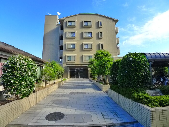 リファインド　レリシュの物件外観写真