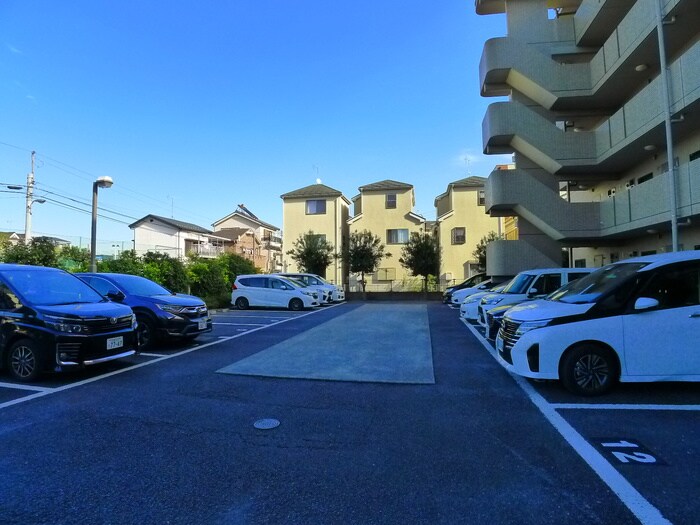 リファインド　レリシュの物件外観写真