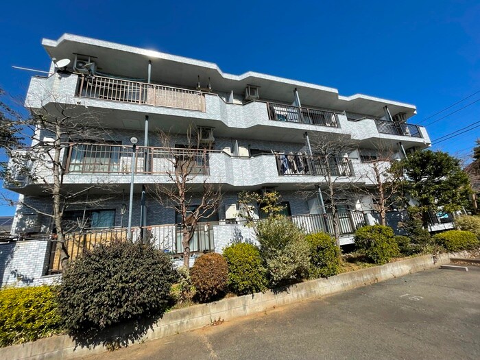 テラスフロ－ラⅢの物件外観写真