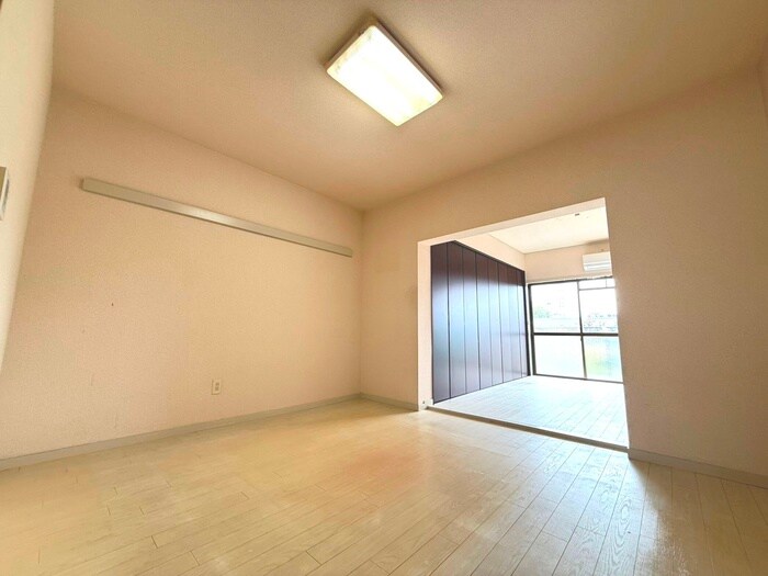 テラスフロ－ラⅢの物件内観写真