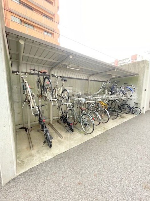 リブシス浦和の物件外観写真