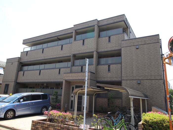 ソレ－ユ・トレビナの物件外観写真