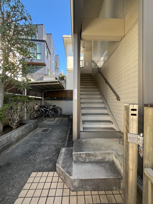 レイクアベニュ－大岡山の物件外観写真