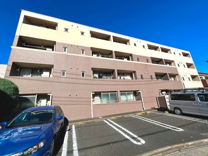 ジェルメの物件外観写真