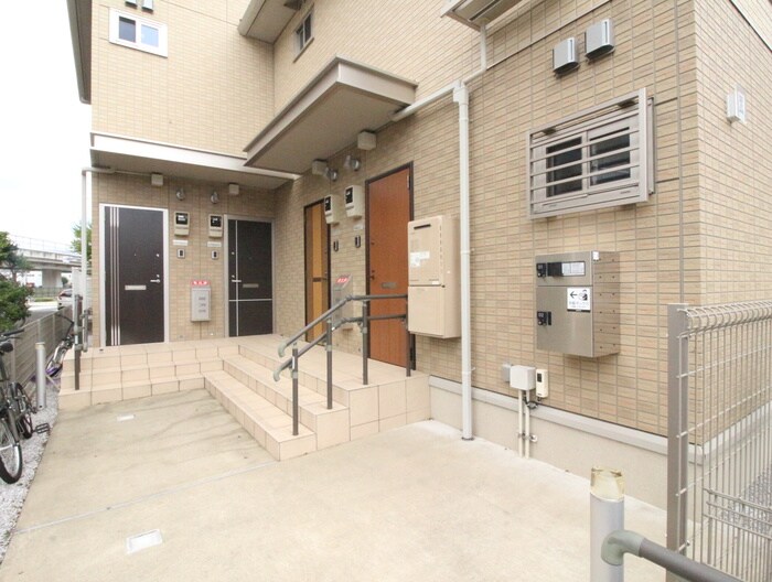 サンシャイン青葉の物件外観写真