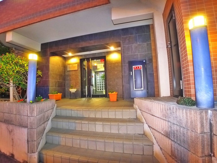 ヤサカハイム市川の物件外観写真