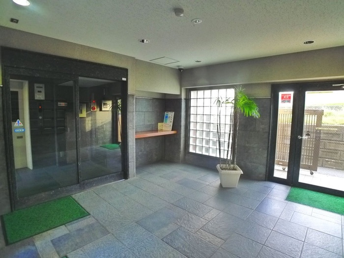 ヤサカハイム市川の物件外観写真