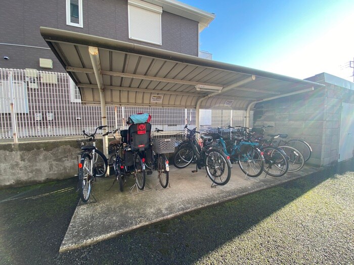 メゾンカワベの物件外観写真