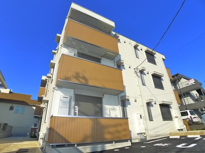 ラインハットの物件外観写真