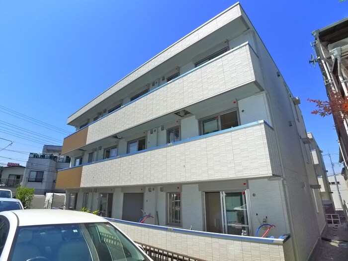 ラインハットの物件外観写真