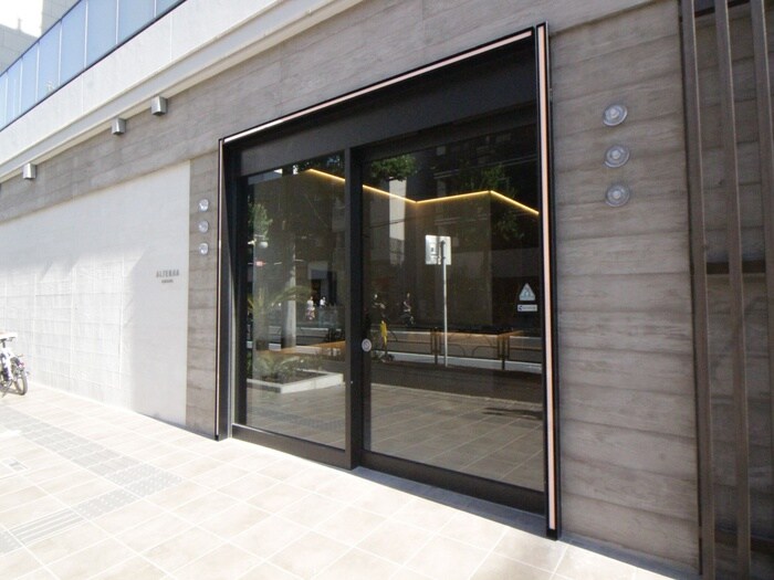 オルタナ中野の物件外観写真