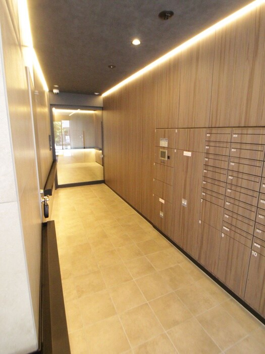 オルタナ中野の物件外観写真