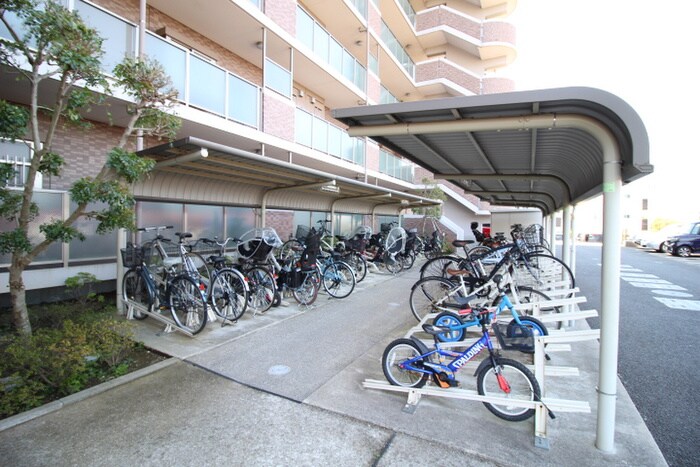 ガ－デンコ－ト浦和東の物件外観写真