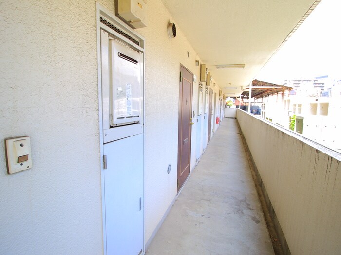 サンハイム成増の物件外観写真