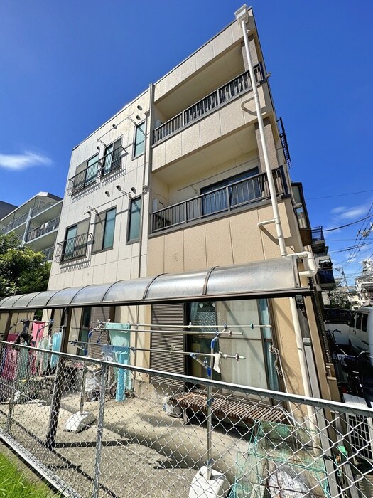 メゾン半谷の物件外観写真