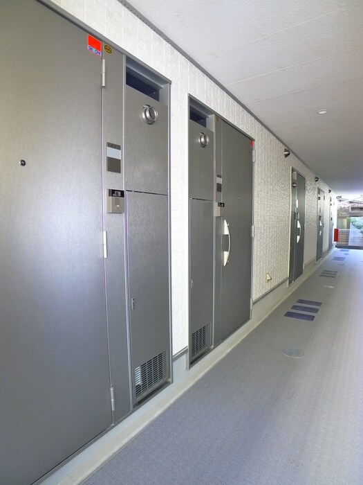 リブリ・ルームス新千葉の物件外観写真