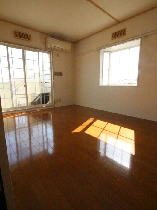 フラット鷺沼の物件内観写真