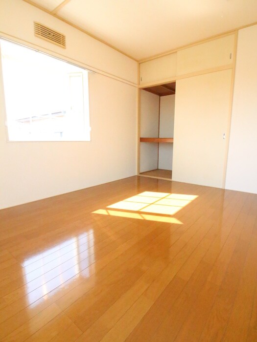 フラット鷺沼の物件内観写真