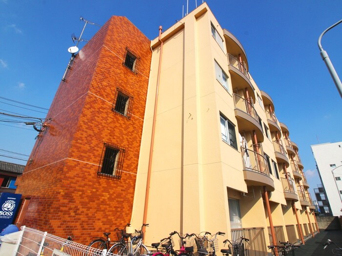 増尾マンションの物件外観写真