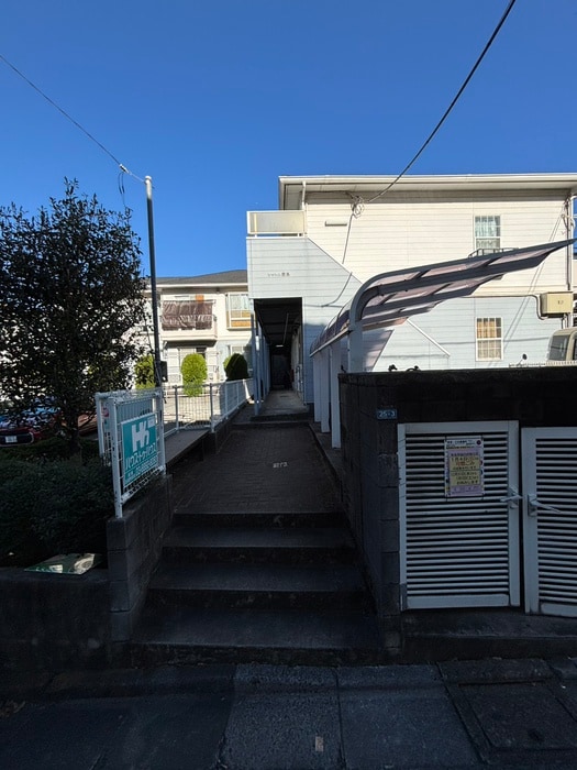 シャトル鹿島の物件外観写真