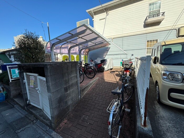 シャトル鹿島の物件外観写真