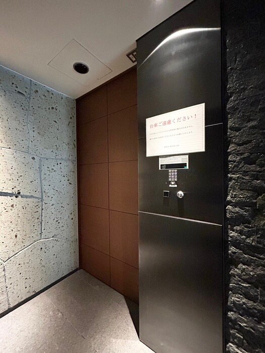 チェスターコート御茶ノ水の物件外観写真