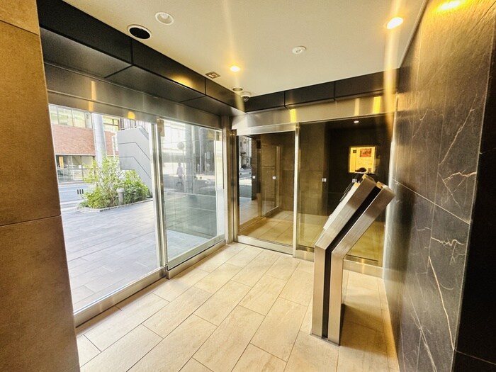 ﾌﾟﾚｻﾝｽﾌﾞﾙｰﾑ浅草の物件外観写真