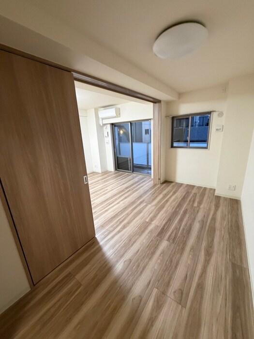 ﾌﾟﾚｻﾝｽﾌﾞﾙｰﾑ浅草の物件内観写真