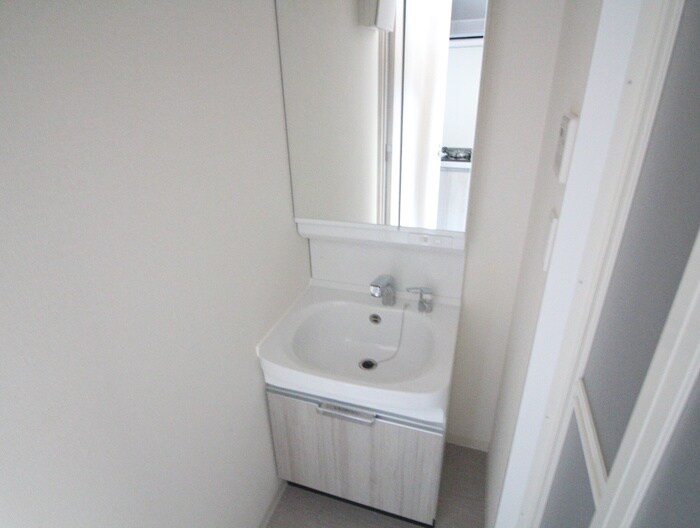 ﾌﾟﾚｻﾝｽﾌﾞﾙｰﾑ浅草の物件内観写真