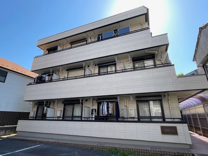 ベルトゥリ－ハイツの物件外観写真