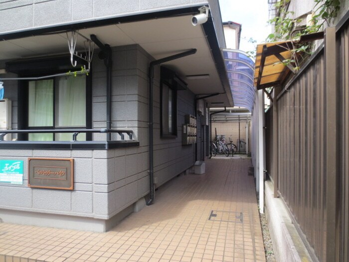 ベルトゥリ－ハイツの物件外観写真