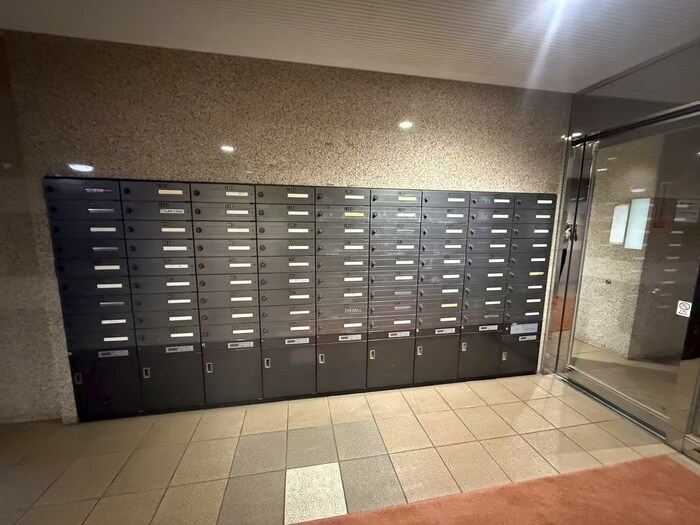 ｱｰﾙ･ｹｰﾌﾟﾗｻﾞﾍﾞｲｻｲﾄｳﾞｭｰ横濱(206)の物件外観写真