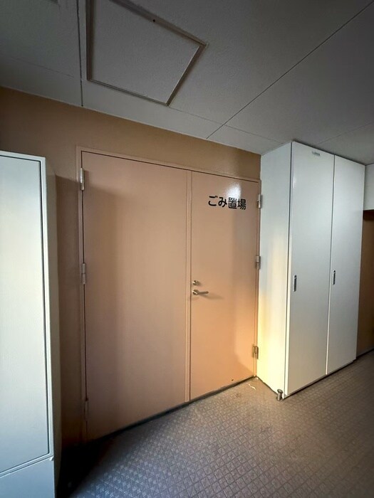 ｱｰﾙ･ｹｰﾌﾟﾗｻﾞﾍﾞｲｻｲﾄｳﾞｭｰ横濱(206)の物件外観写真