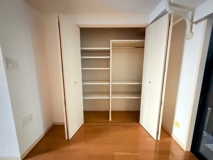 ｱｰﾙ･ｹｰﾌﾟﾗｻﾞﾍﾞｲｻｲﾄｳﾞｭｰ横濱(206)の物件内観写真