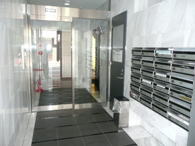 シャンブリ－ズ三越前の物件外観写真