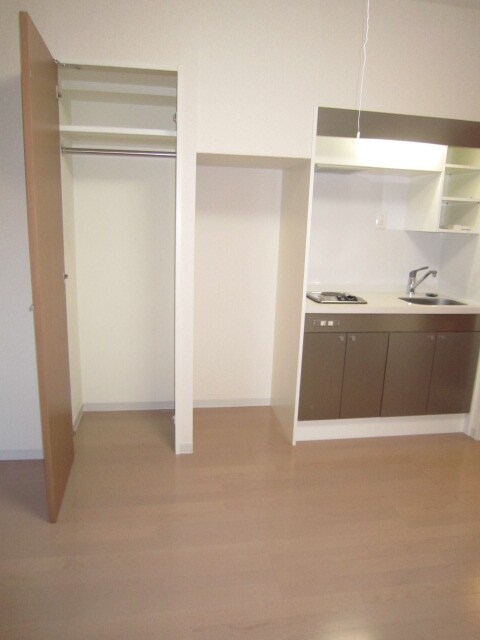 シャンブリ－ズ三越前の物件内観写真