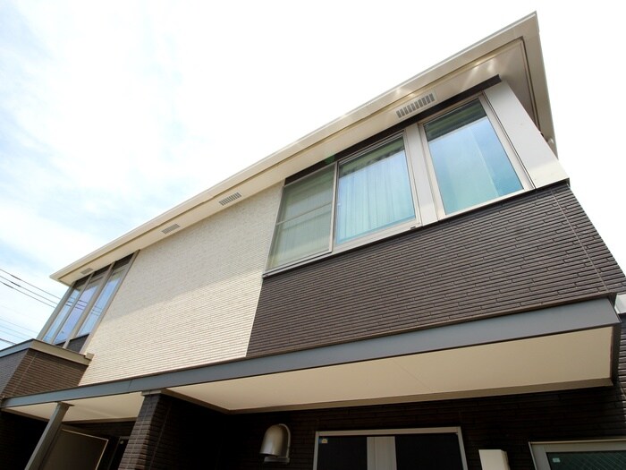 アドレコートの物件外観写真