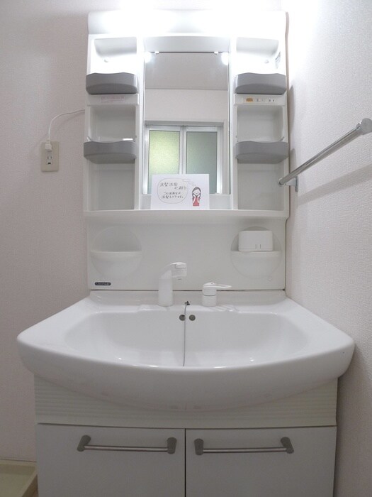 ファーストヴューラ八番館の物件内観写真