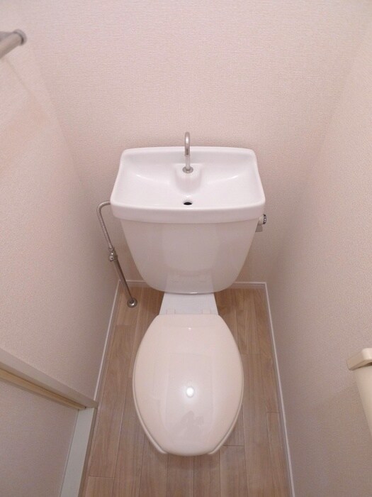 ファーストヴューラ八番館の物件内観写真