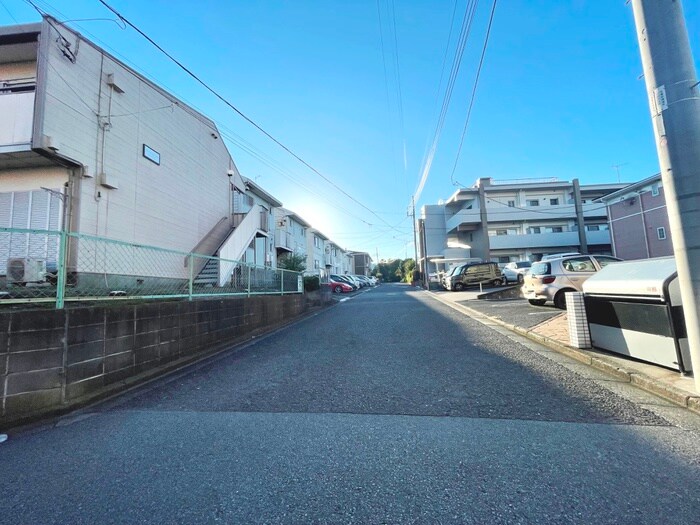 プレシャスイ－ストの物件外観写真