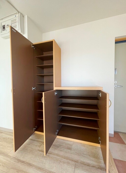 プレシャスイ－ストの物件内観写真