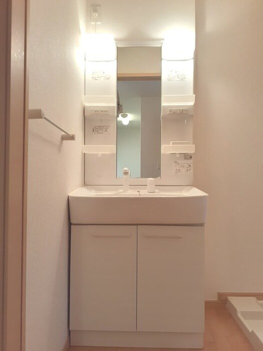 ラルジュＢの物件内観写真