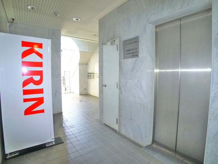 イイノガ－デンビルの物件外観写真