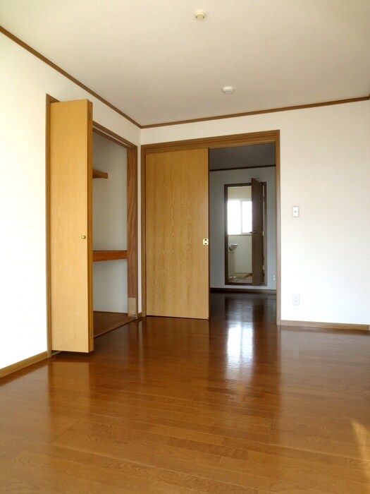 ドエルフォーラム五番館の物件内観写真