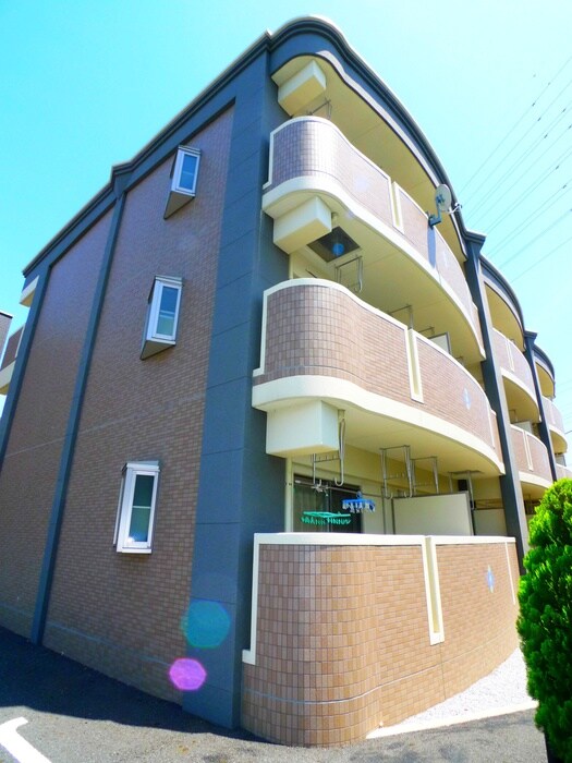 フィオ－レⅤの物件外観写真