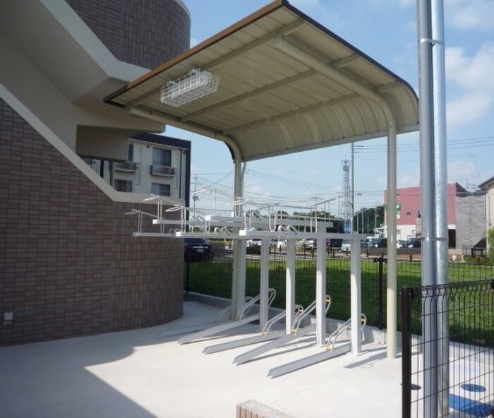 フィオ－レⅤの物件外観写真