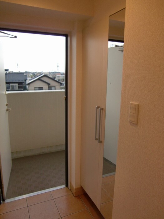 フィオ－レⅤの物件内観写真