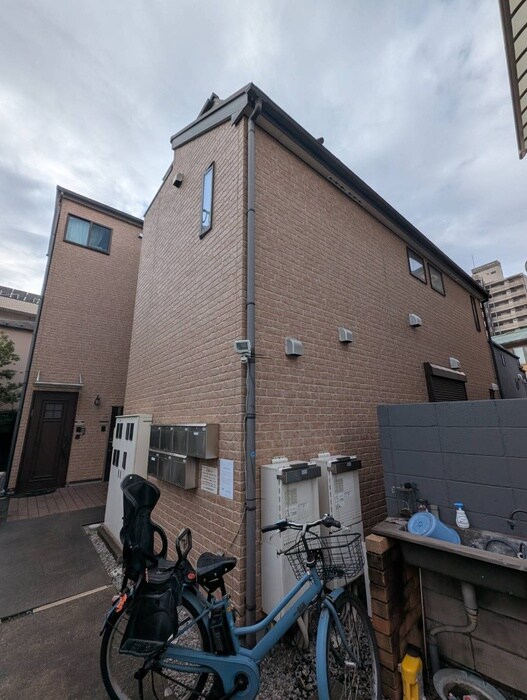 South Oneの物件外観写真