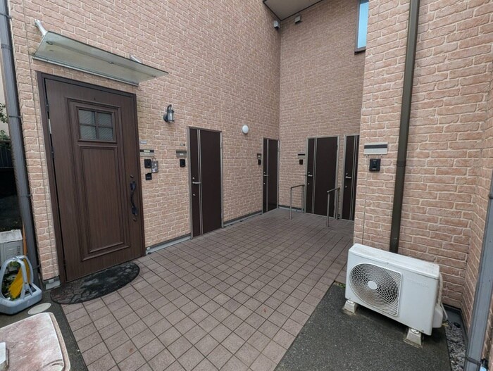 South Oneの物件外観写真