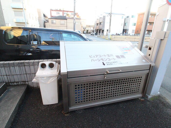 パーシモンコートの物件外観写真